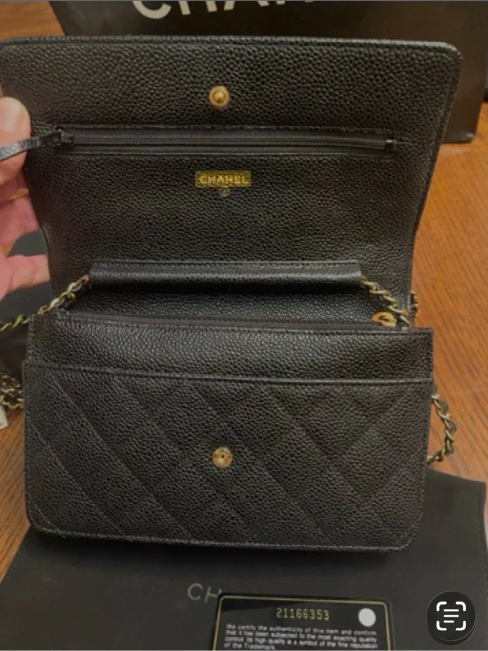 ✨ Chanel Classic Wallet on Chain (WOC) | Full Boutique Set ✨ excellent condition